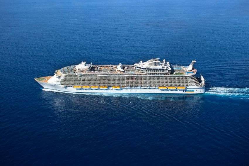 Круизное судно Oasis of the seas